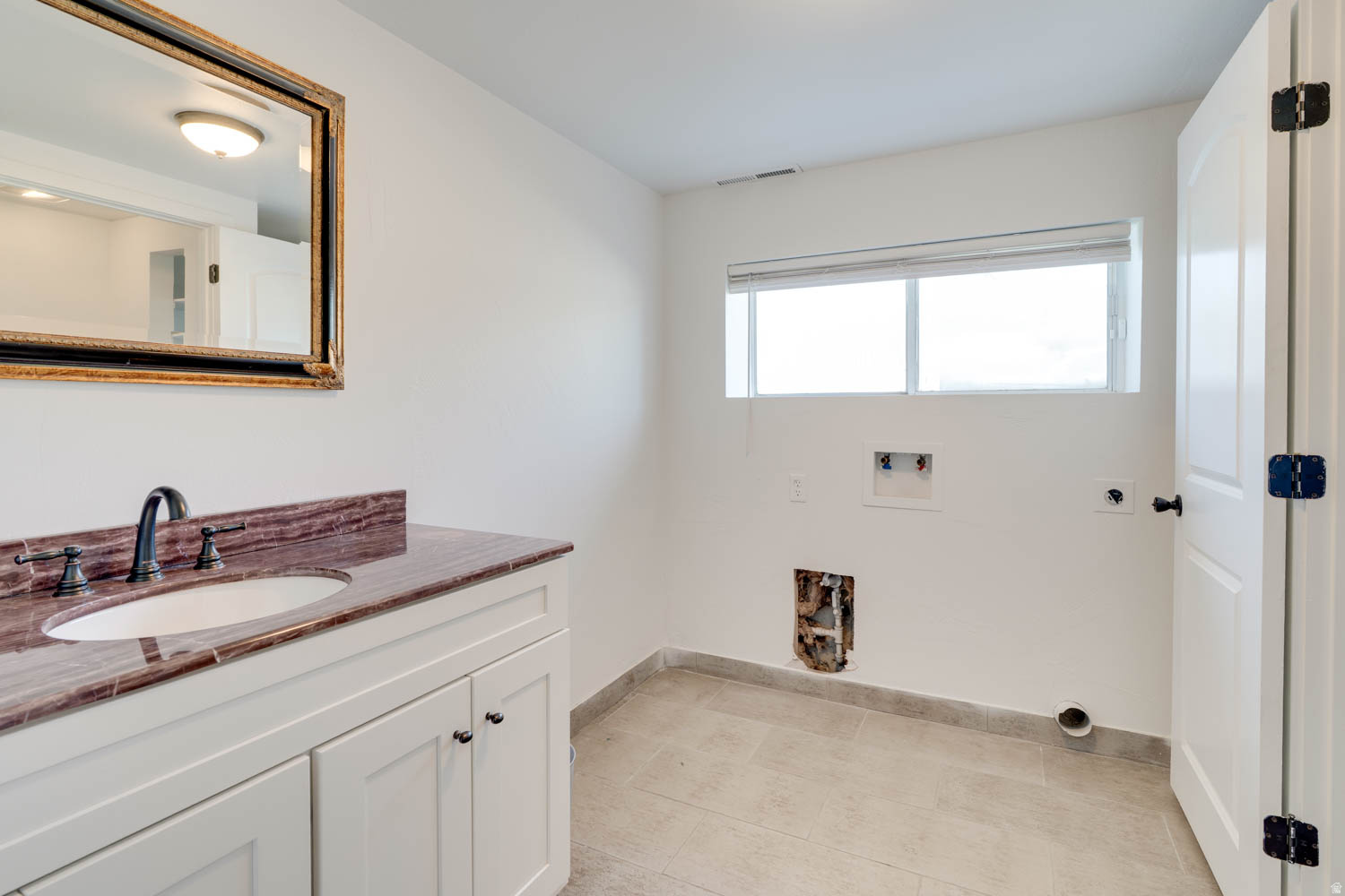 MIDWAY LANE - Residential