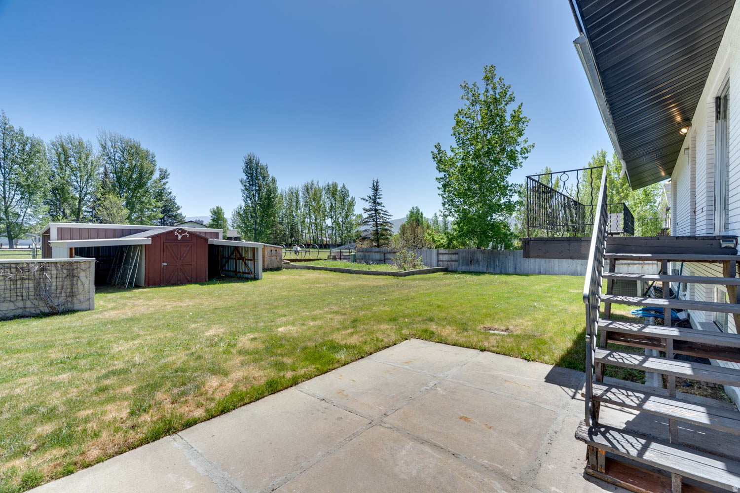 MIDWAY LANE - Residential