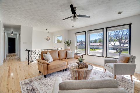 Tiny photo for 117 S 580 E, Midway, UT 84049 (MLS # 2158616)