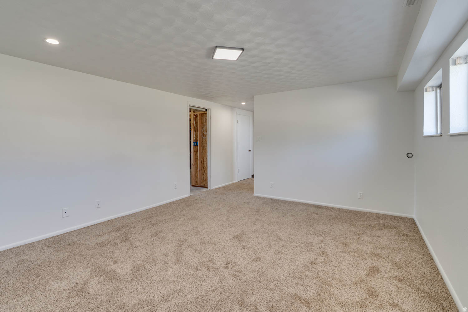 MIDWAY LANE - Residential