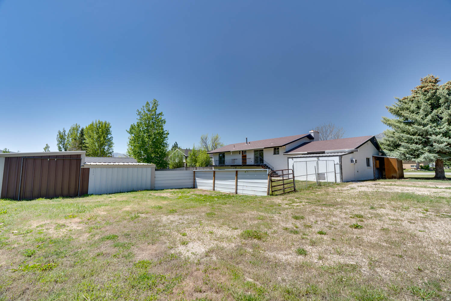 MIDWAY LANE - Residential