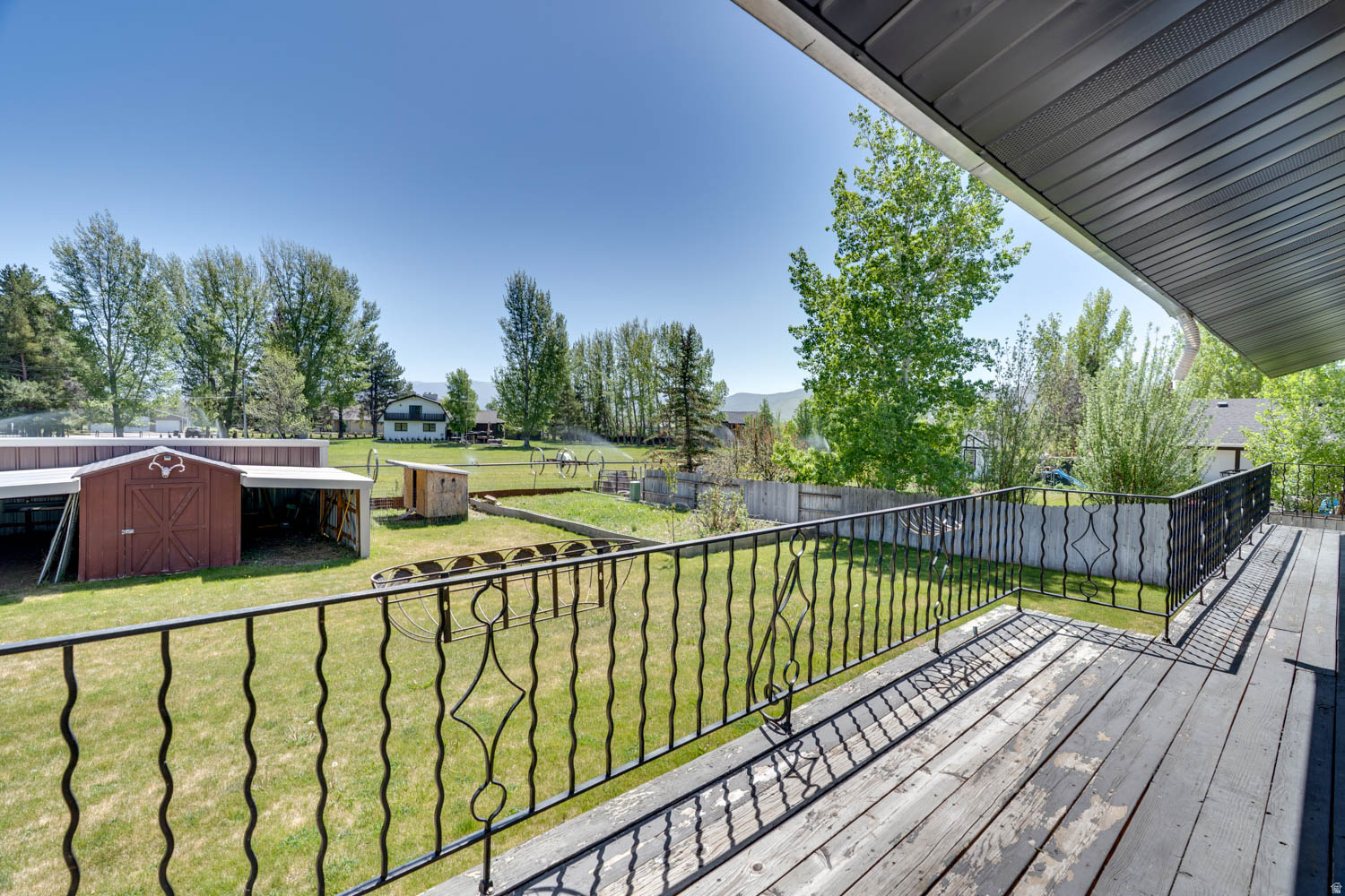 MIDWAY LANE - Residential