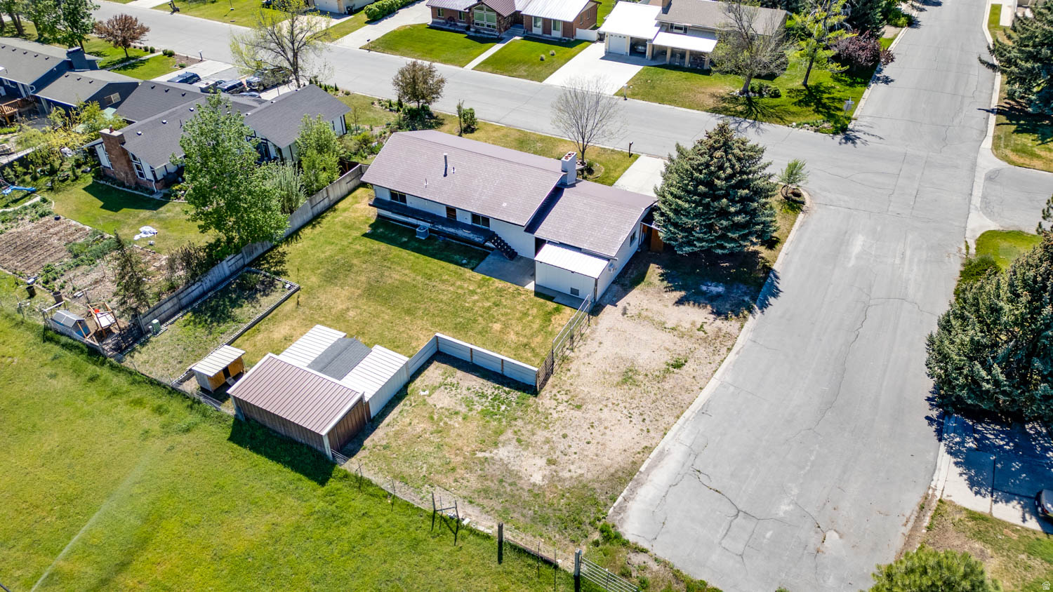 MIDWAY LANE - Residential
