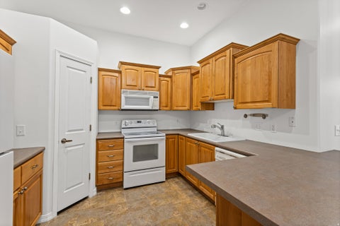 Tiny photo for 70 N MAIN ST #213, Bountiful, UT 84010 (MLS # 2162197)