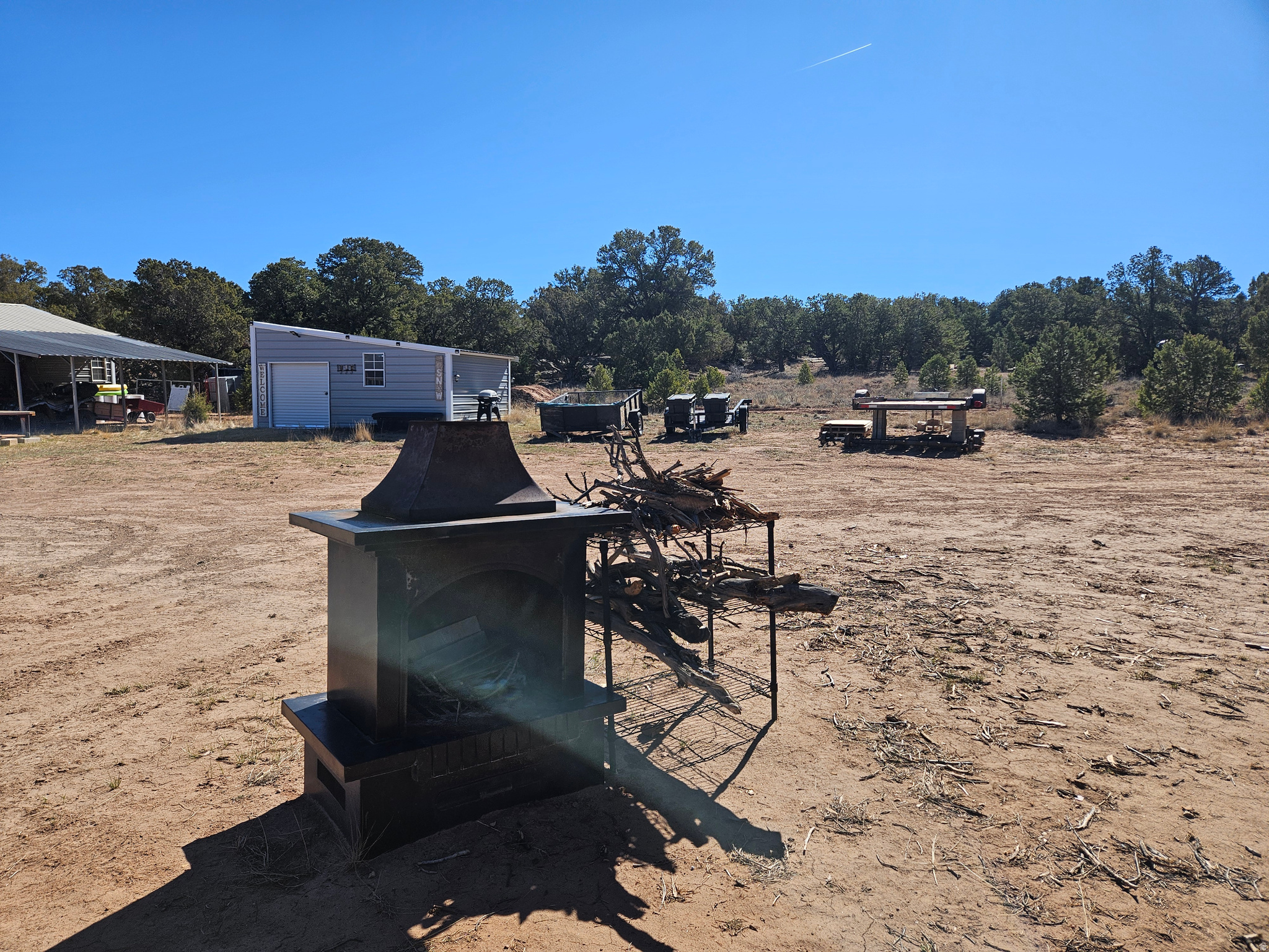 TABBY SHADOWS - Land