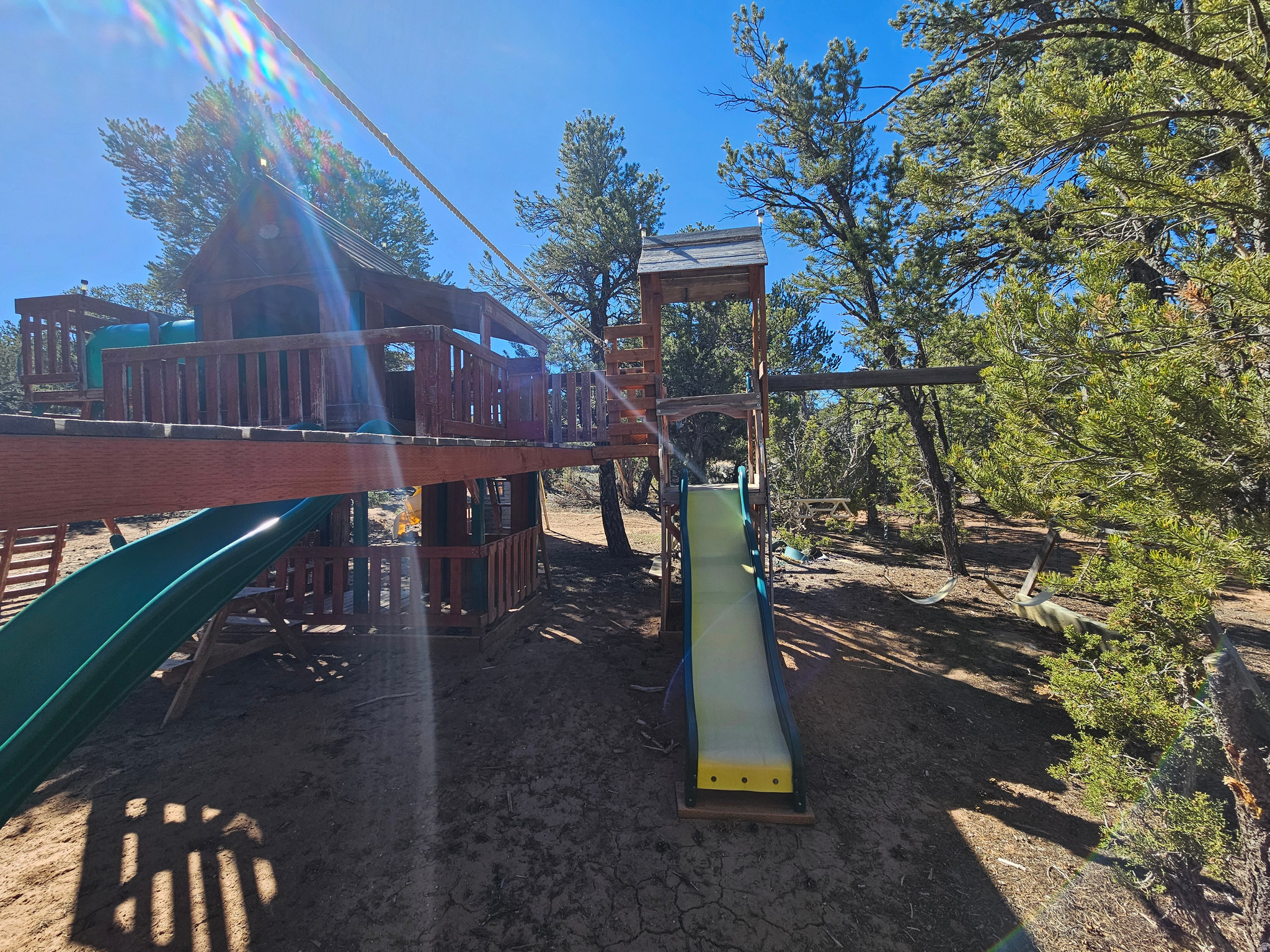 TABBY SHADOWS - Land