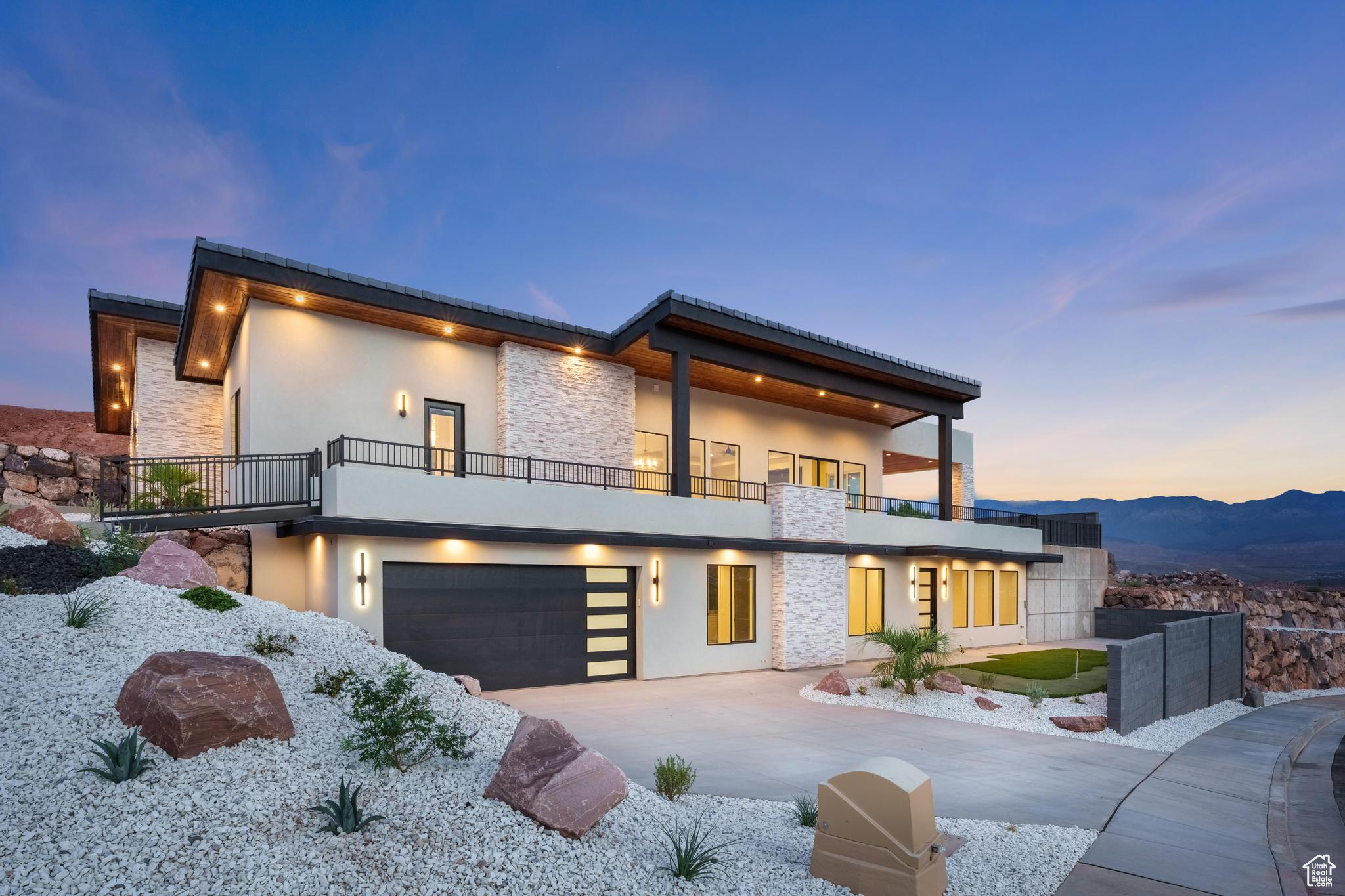 HILLSIDE ESTATES - Residential