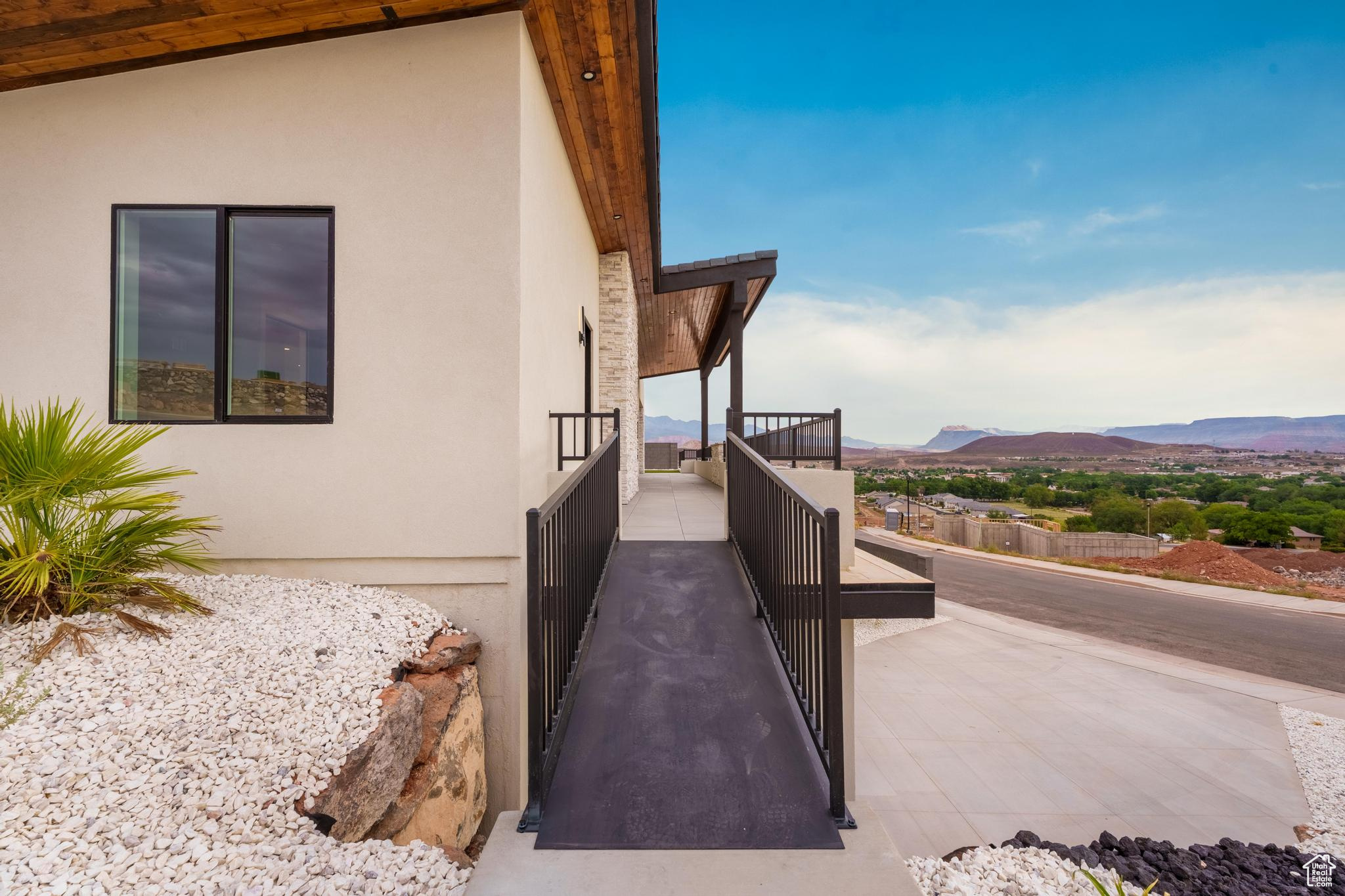 HILLSIDE ESTATES - Residential
