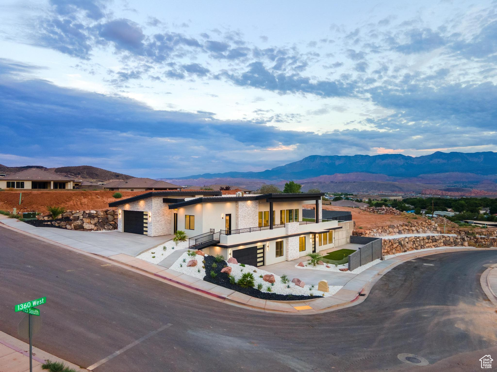HILLSIDE ESTATES - Residential