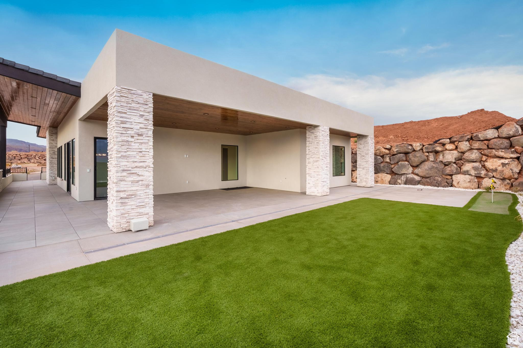 HILLSIDE ESTATES - Residential