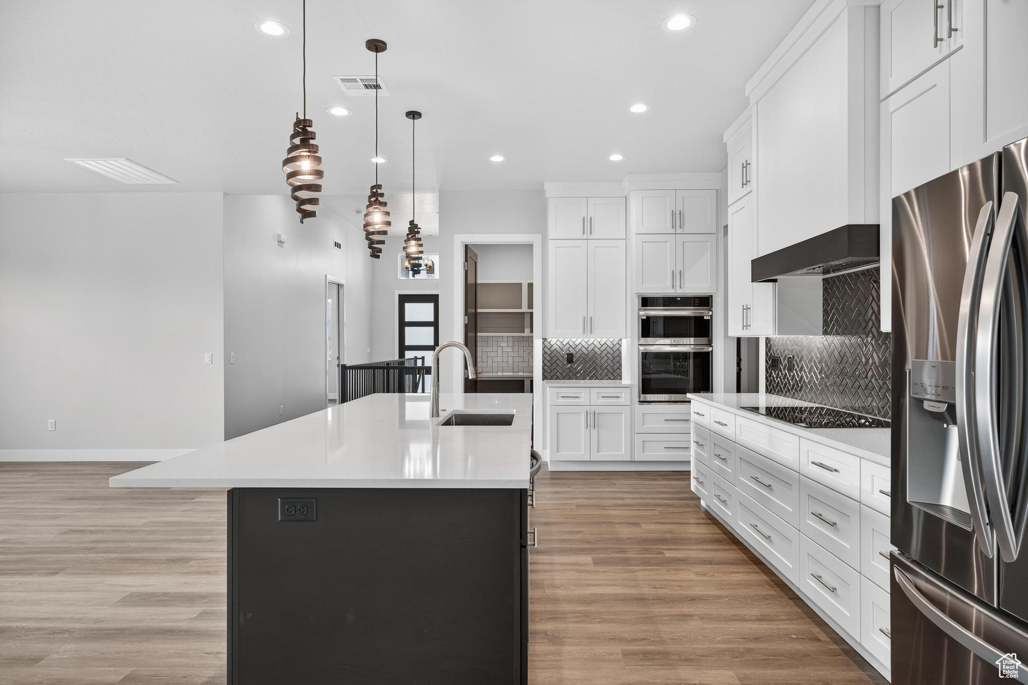 HILLSIDE ESTATES - Residential