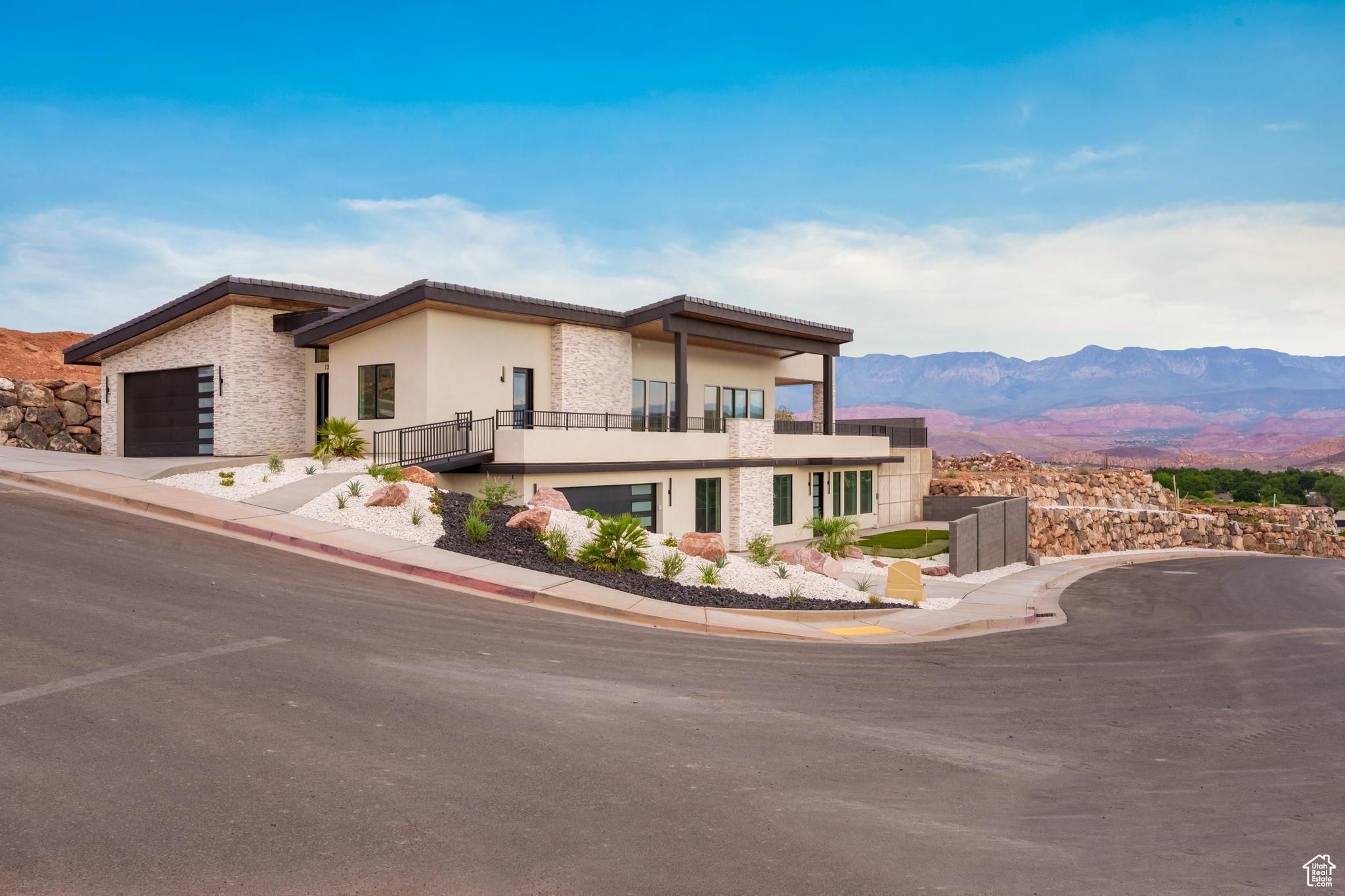 HILLSIDE ESTATES - Residential