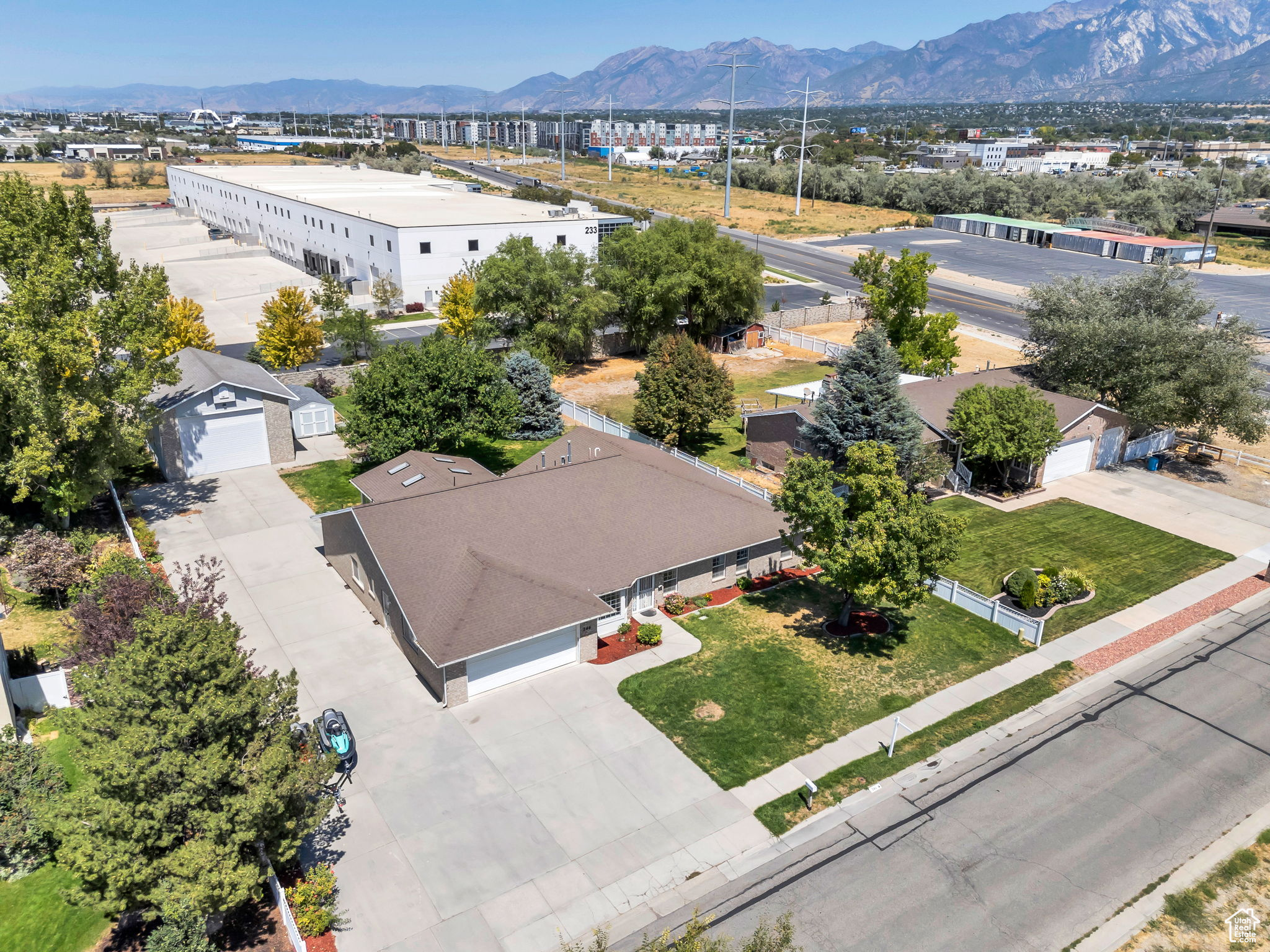 GREENFIELD FARMS - Residential