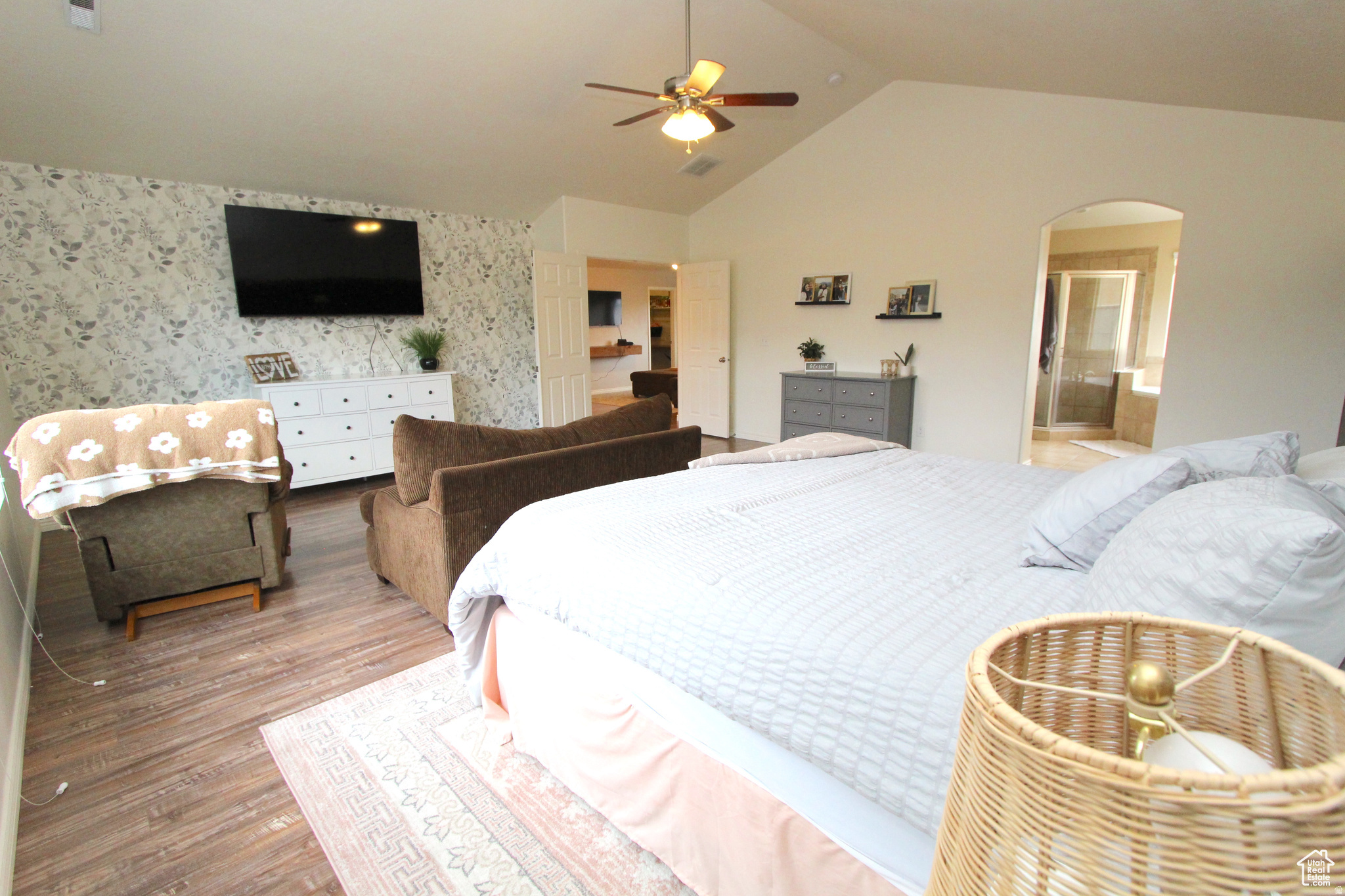 GRAYS FARM - Residential