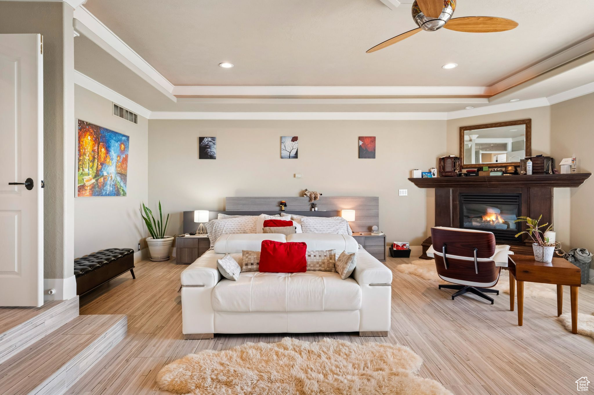 DORCHESTER POINTE - Residential