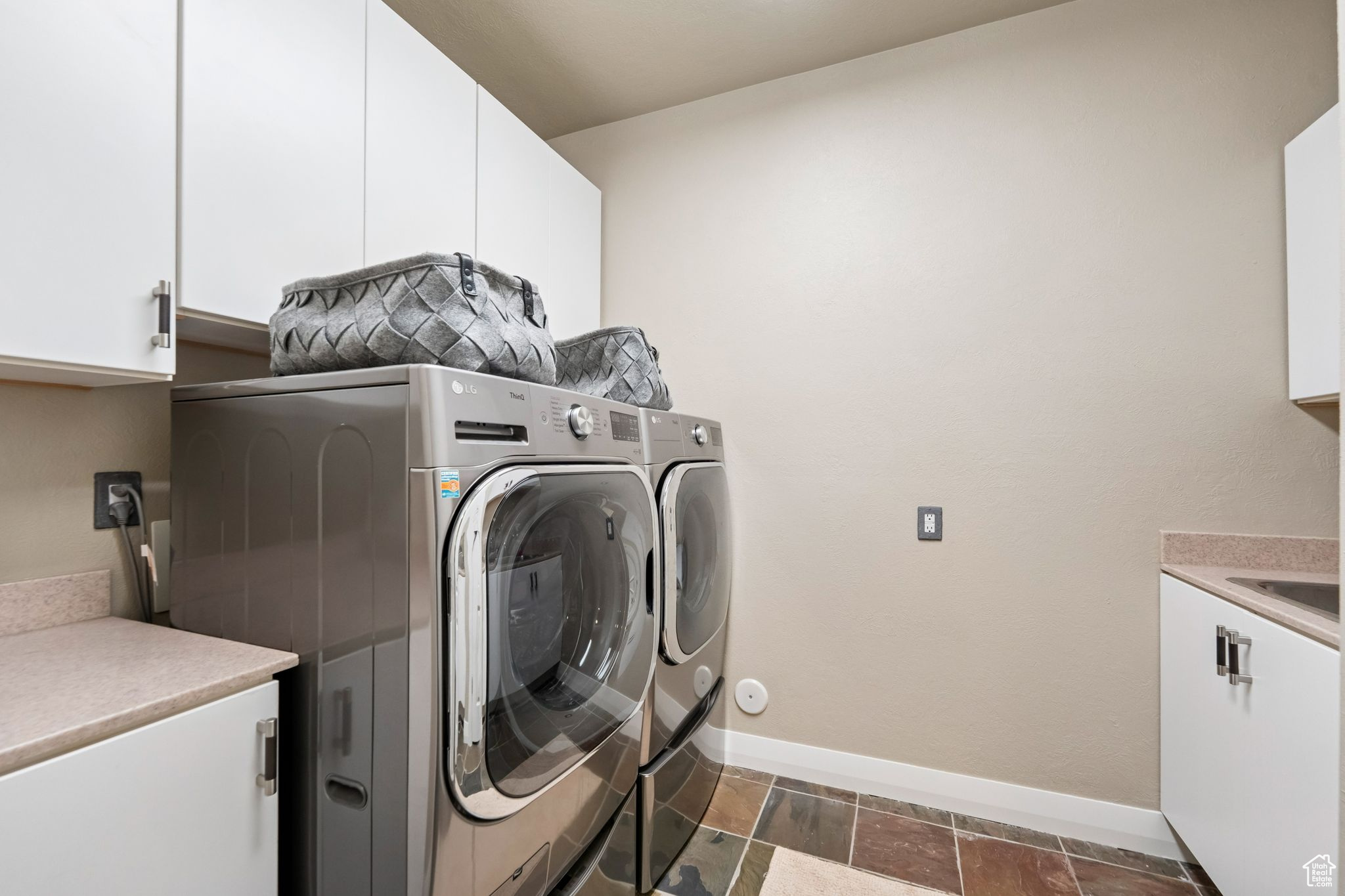DORCHESTER POINTE - Residential