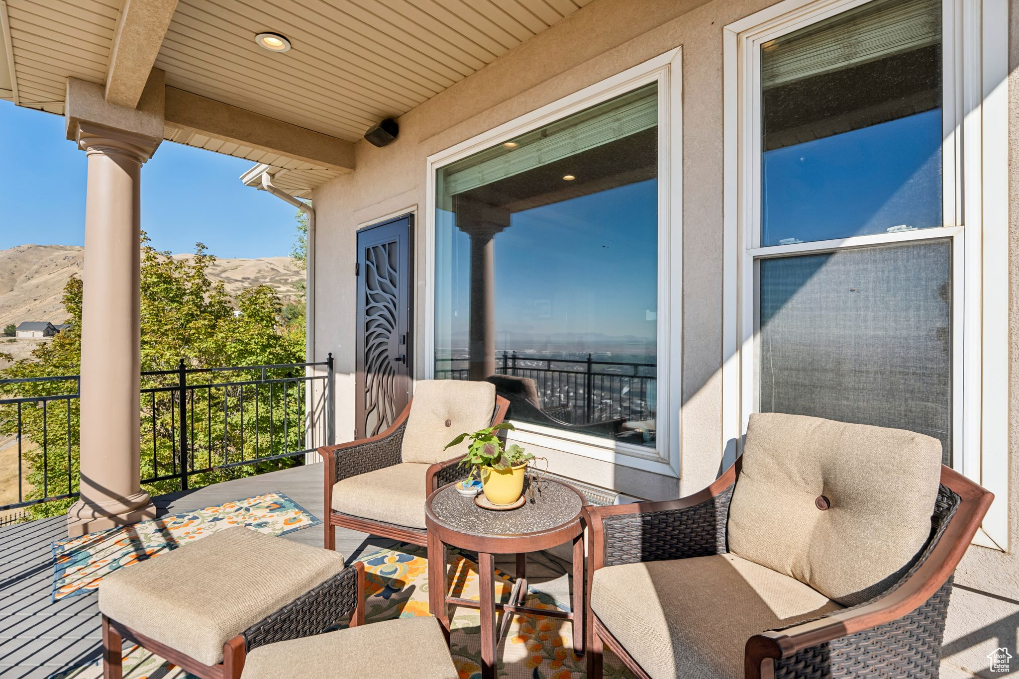 DORCHESTER POINTE - Residential