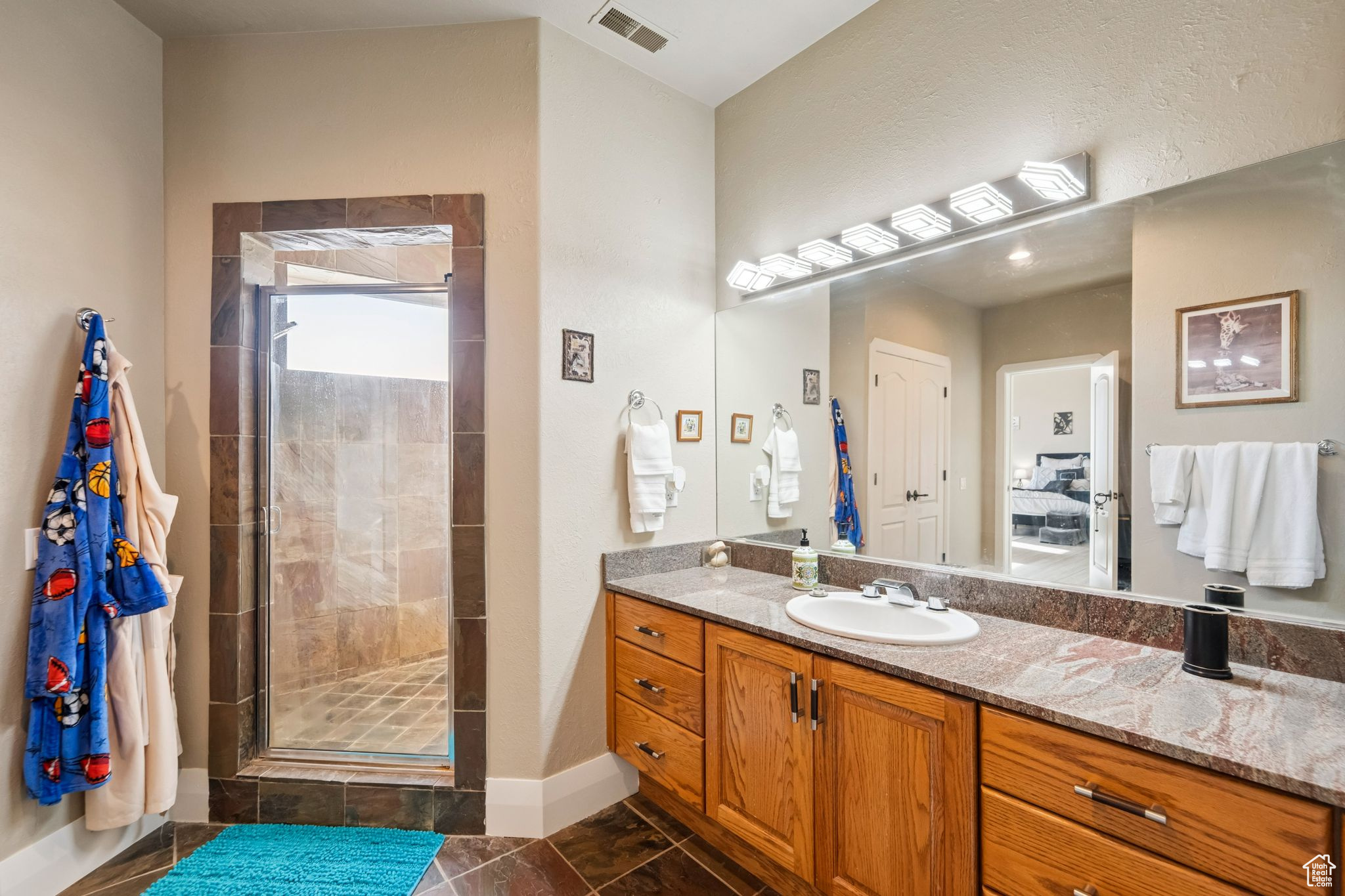 DORCHESTER POINTE - Residential