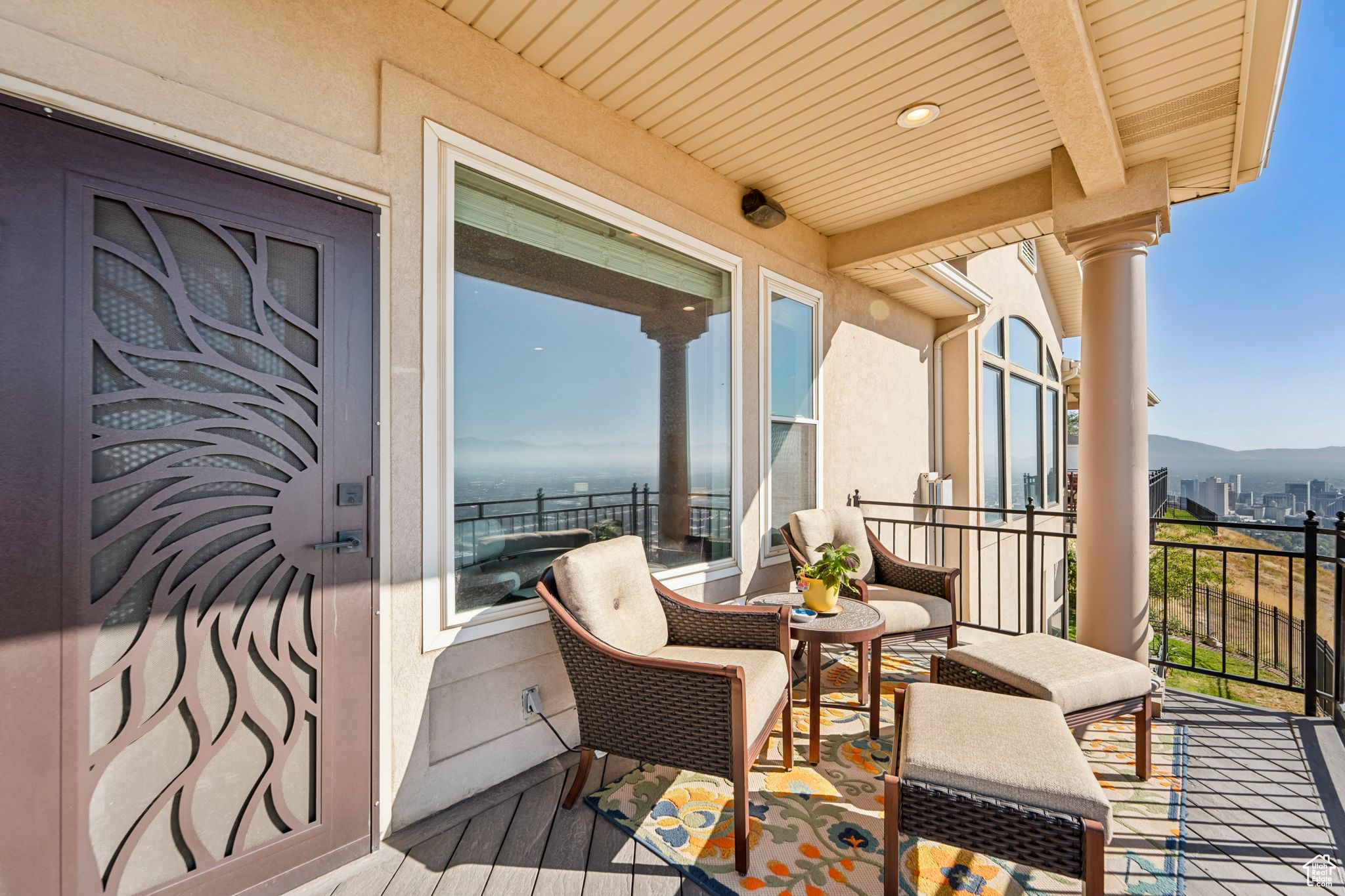DORCHESTER POINTE - Residential