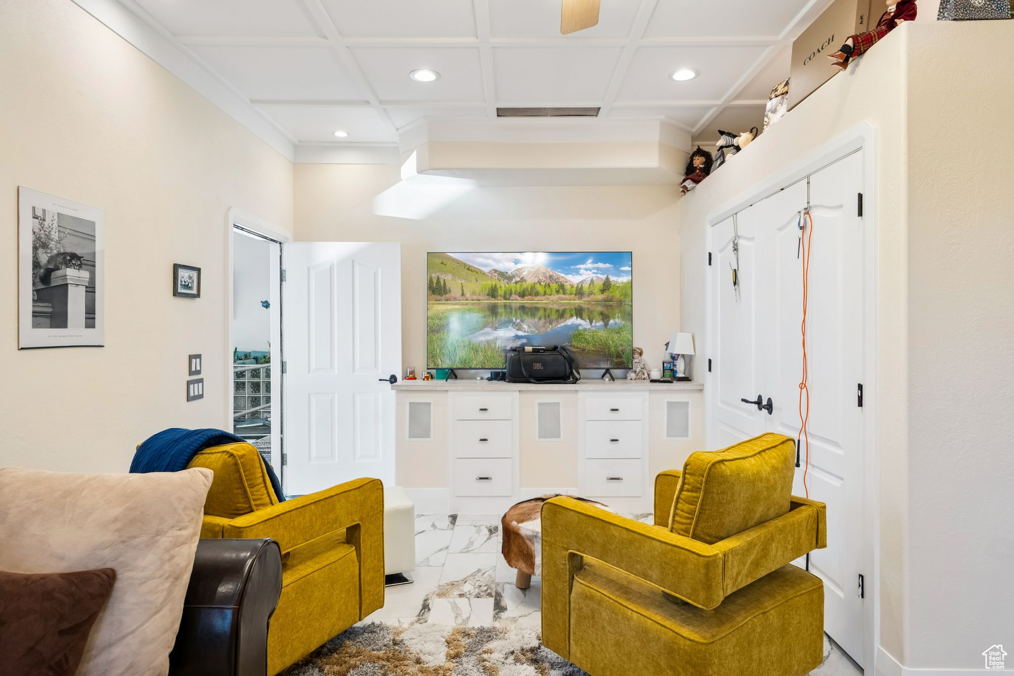 DORCHESTER POINTE - Residential