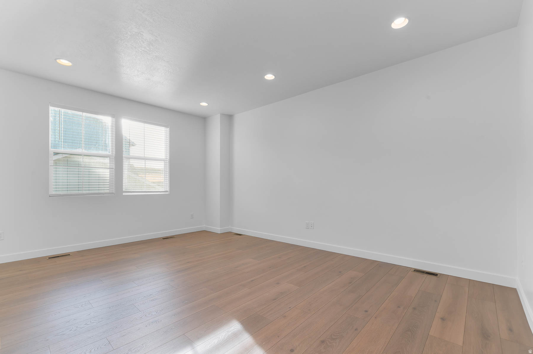 TERRAINE TOWNS 165 - Residential