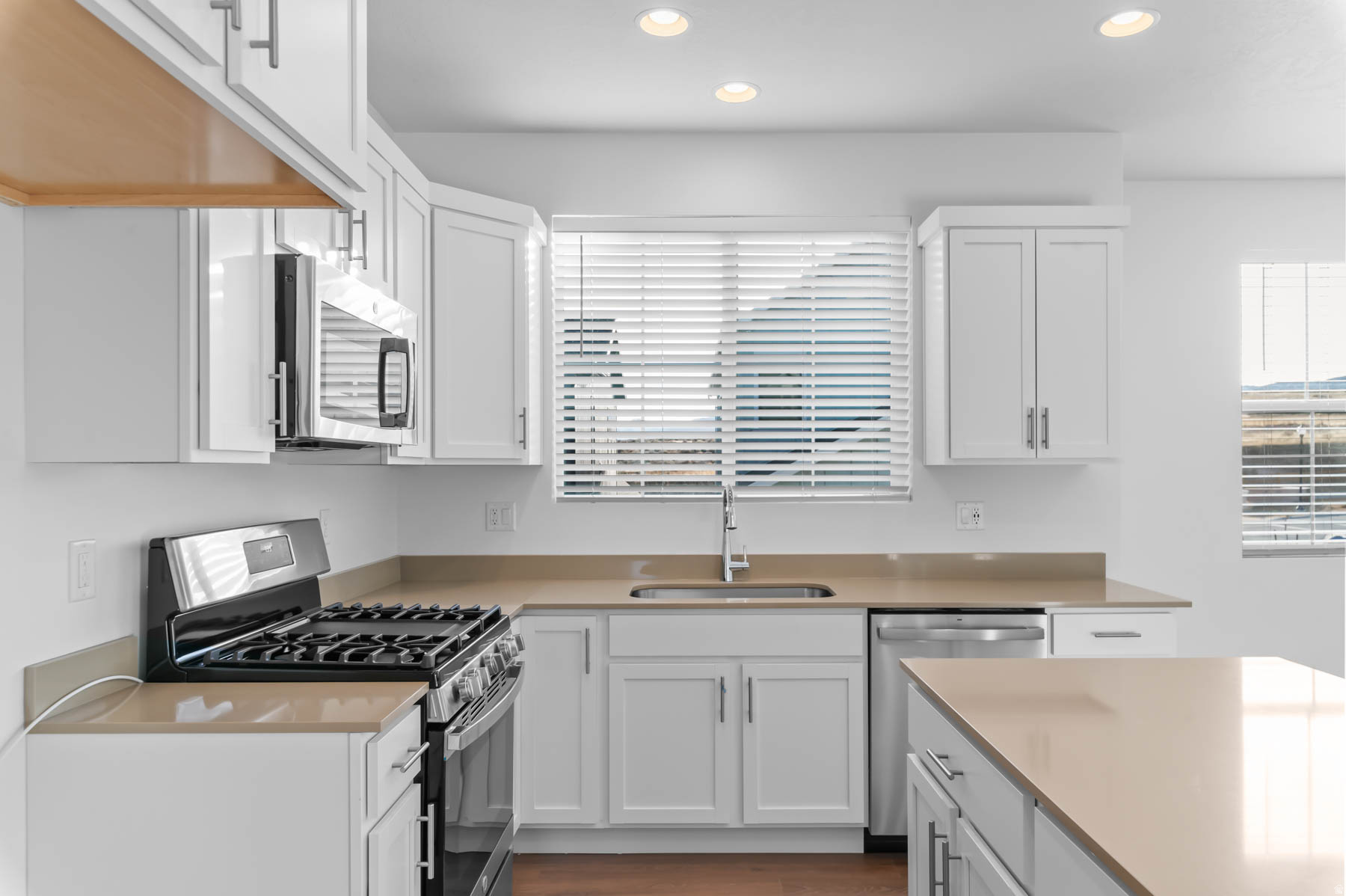 TERRAINE TOWNS 165 - Residential