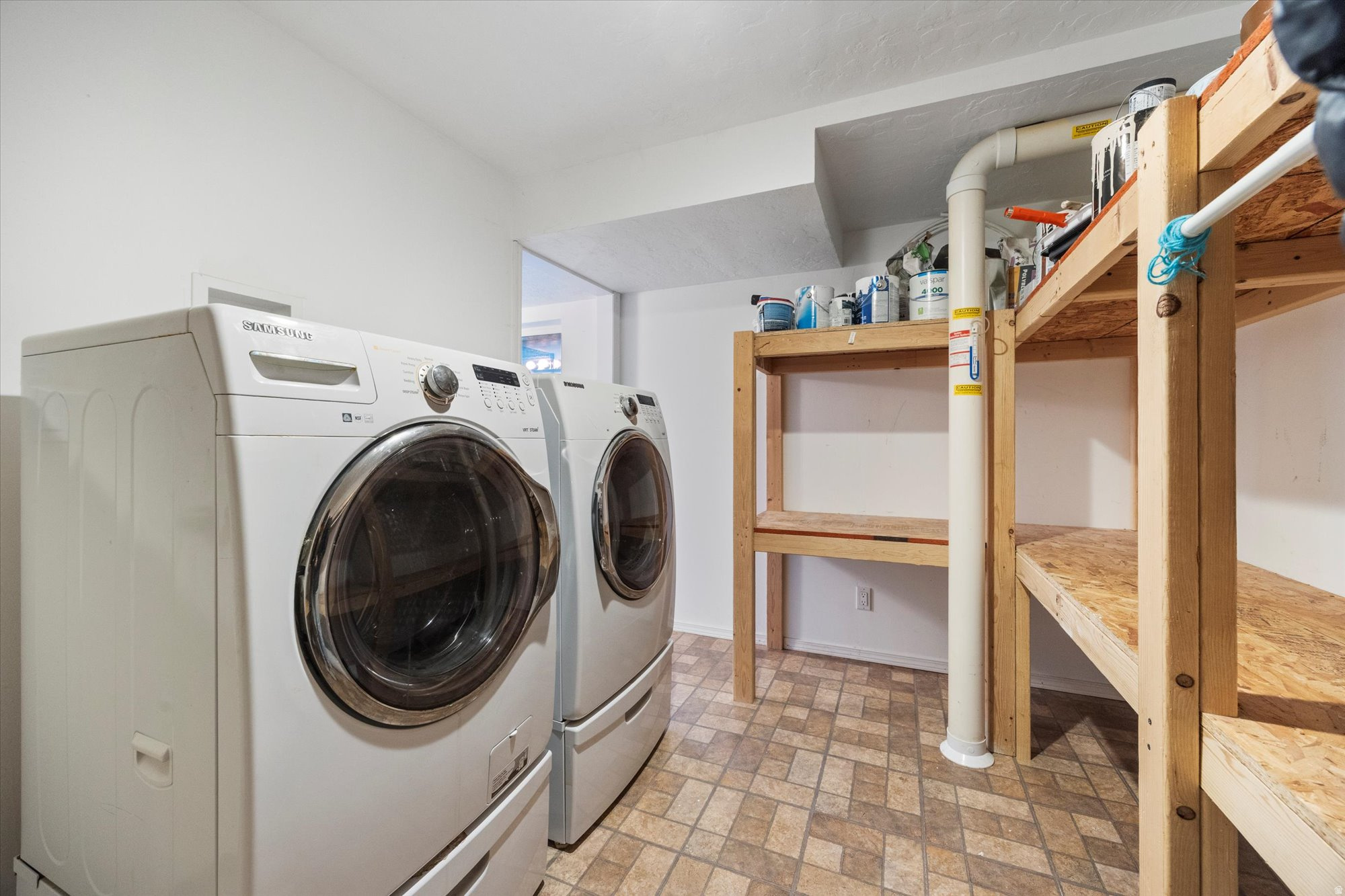 MOUNTAIN ESTATES #2 - Residential