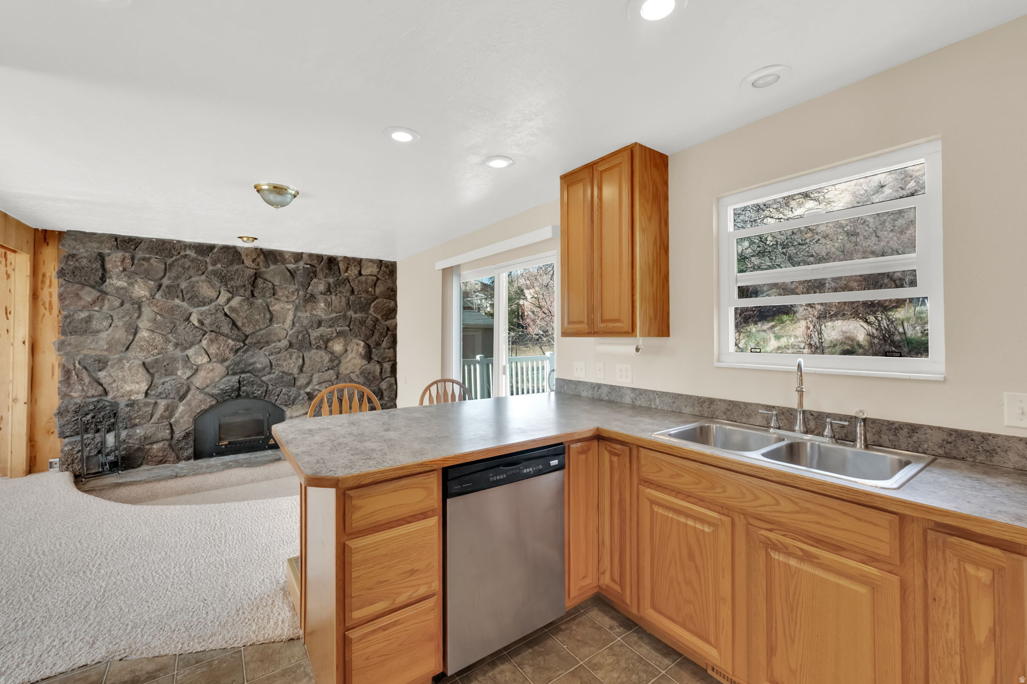 CLARMONT PLAZA - Residential