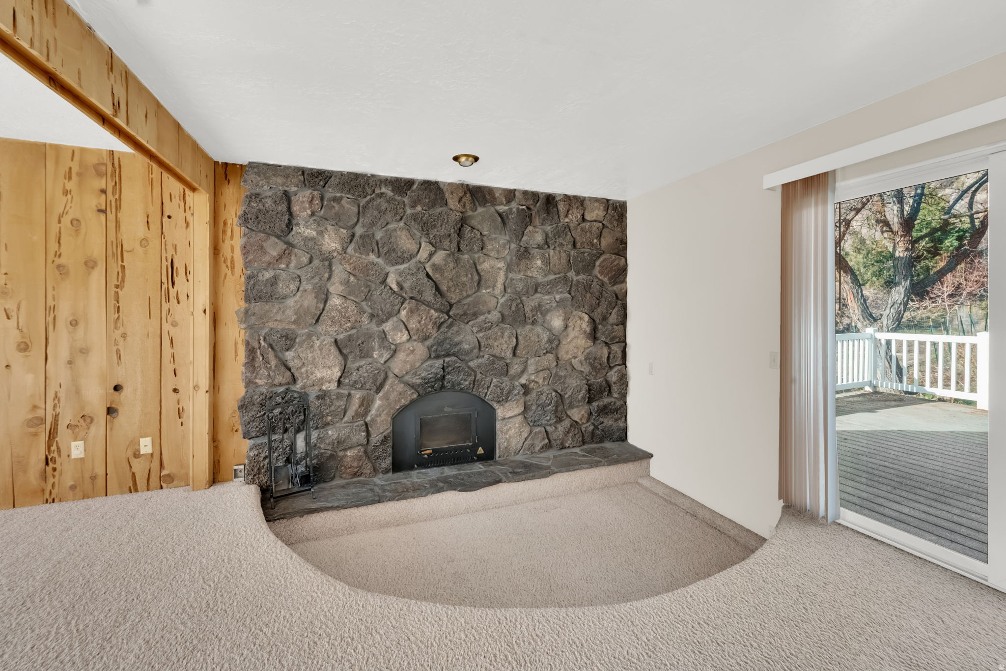 CLARMONT PLAZA - Residential