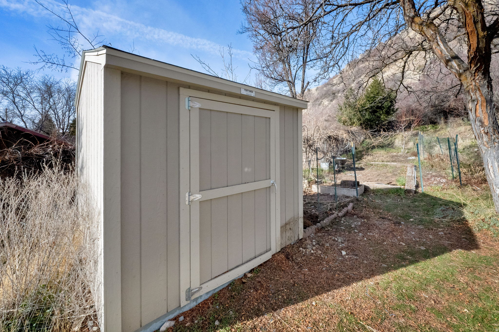 CLARMONT PLAZA - Residential