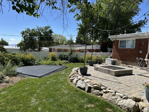 Tiny photo for 890 E BROOKSHIRE DR, Kaysville, UT 84037 (MLS # 2115286)