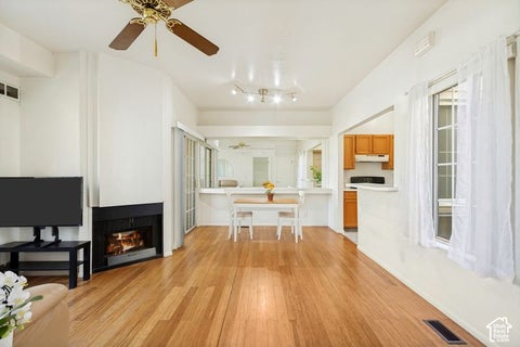 Photo of 5433 S BREAK WATER DR, Taylorsville, UT 84123 (MLS # 2193655)