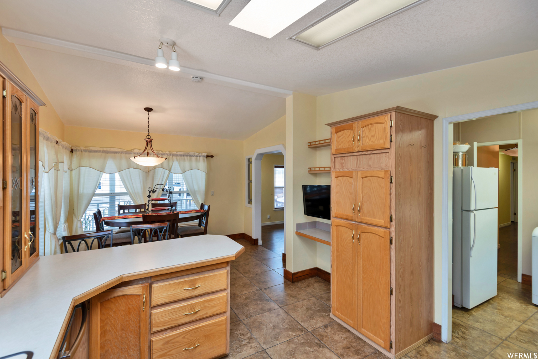 5092 S EL SENDERO CIR E