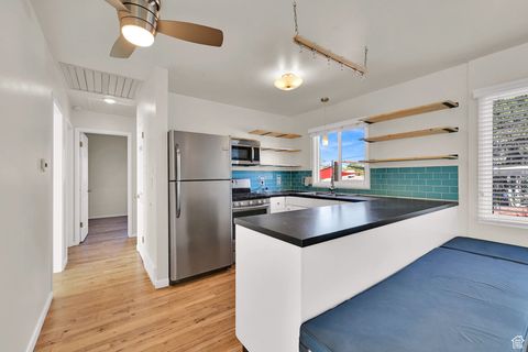 Tiny photo for 430 W 4675 S, Washington Terrace, UT 84405 (MLS # 2116446)