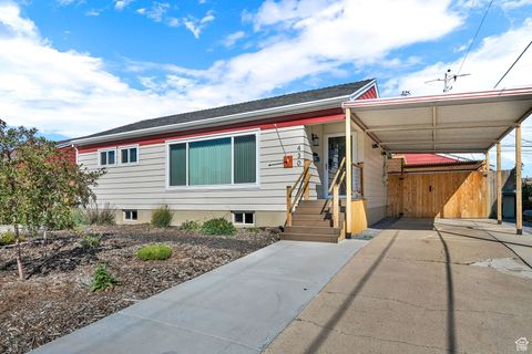 Photo of 430 W 4675 S, Washington Terrace, UT 84405 (MLS # 2116446)