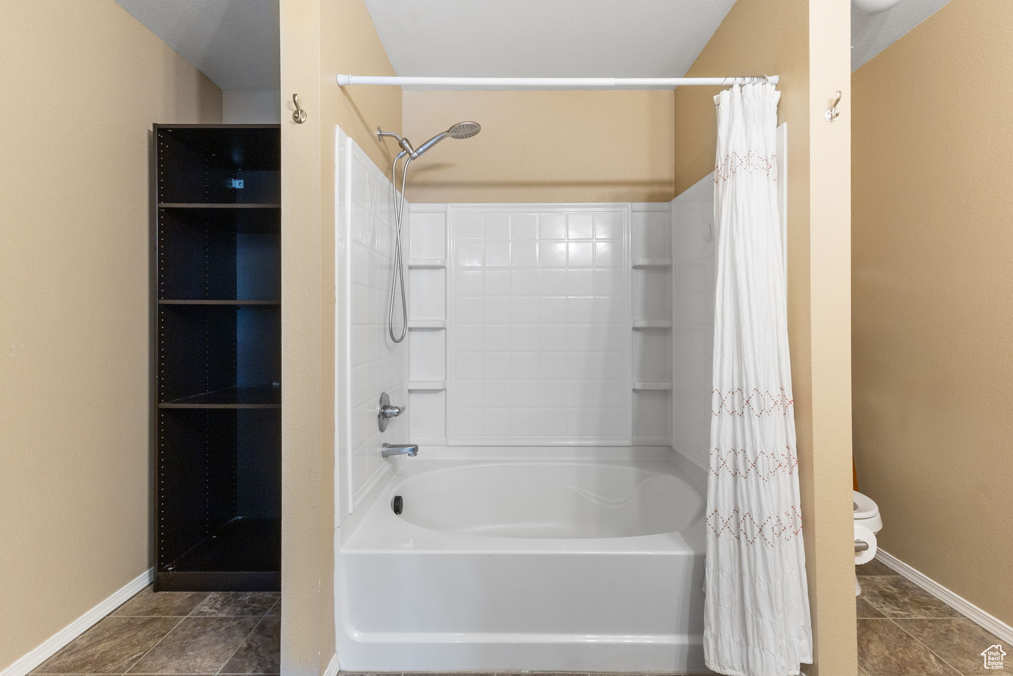 SPANISH FIELDS - Residential