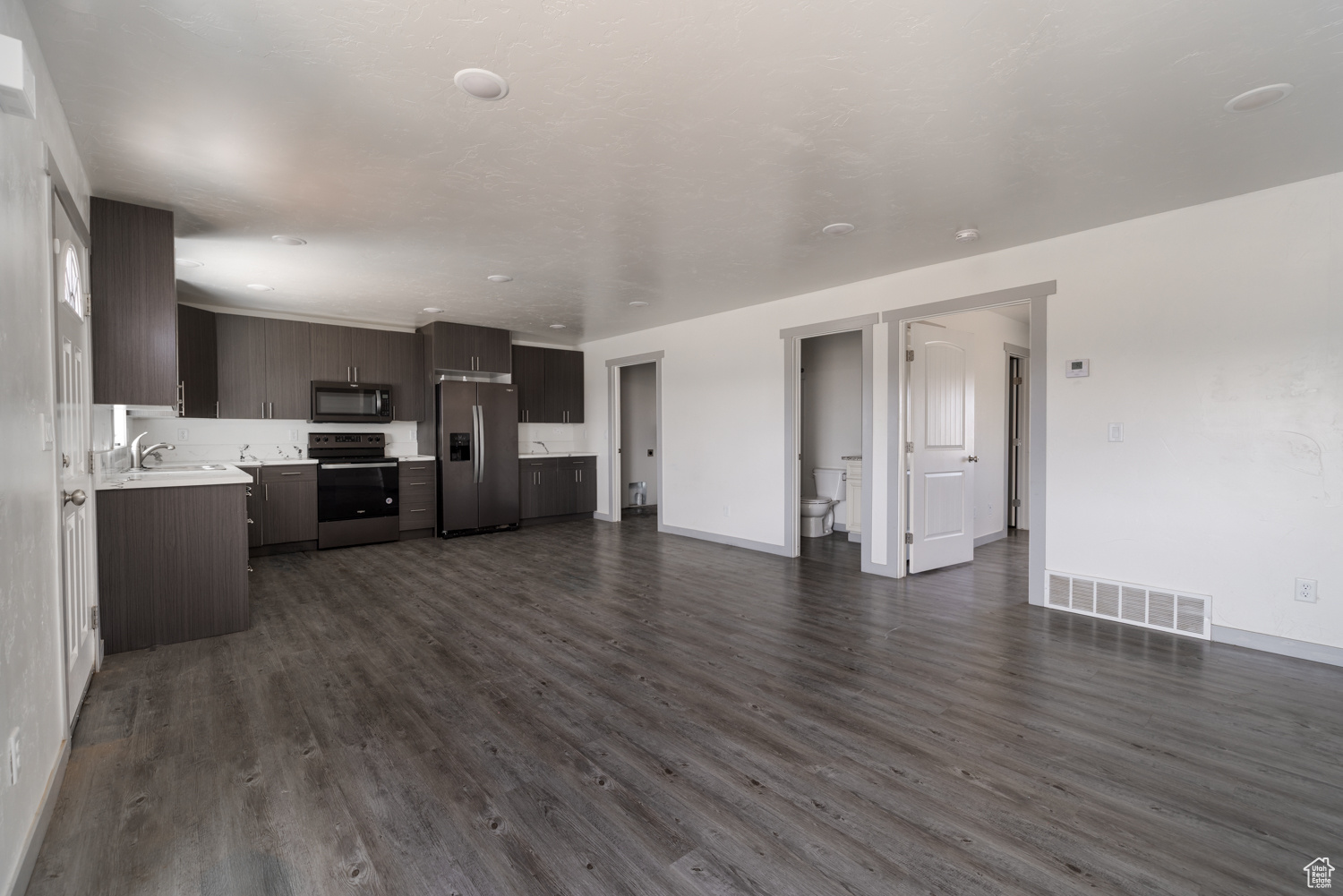 RIVER HEIGHTS - Residential