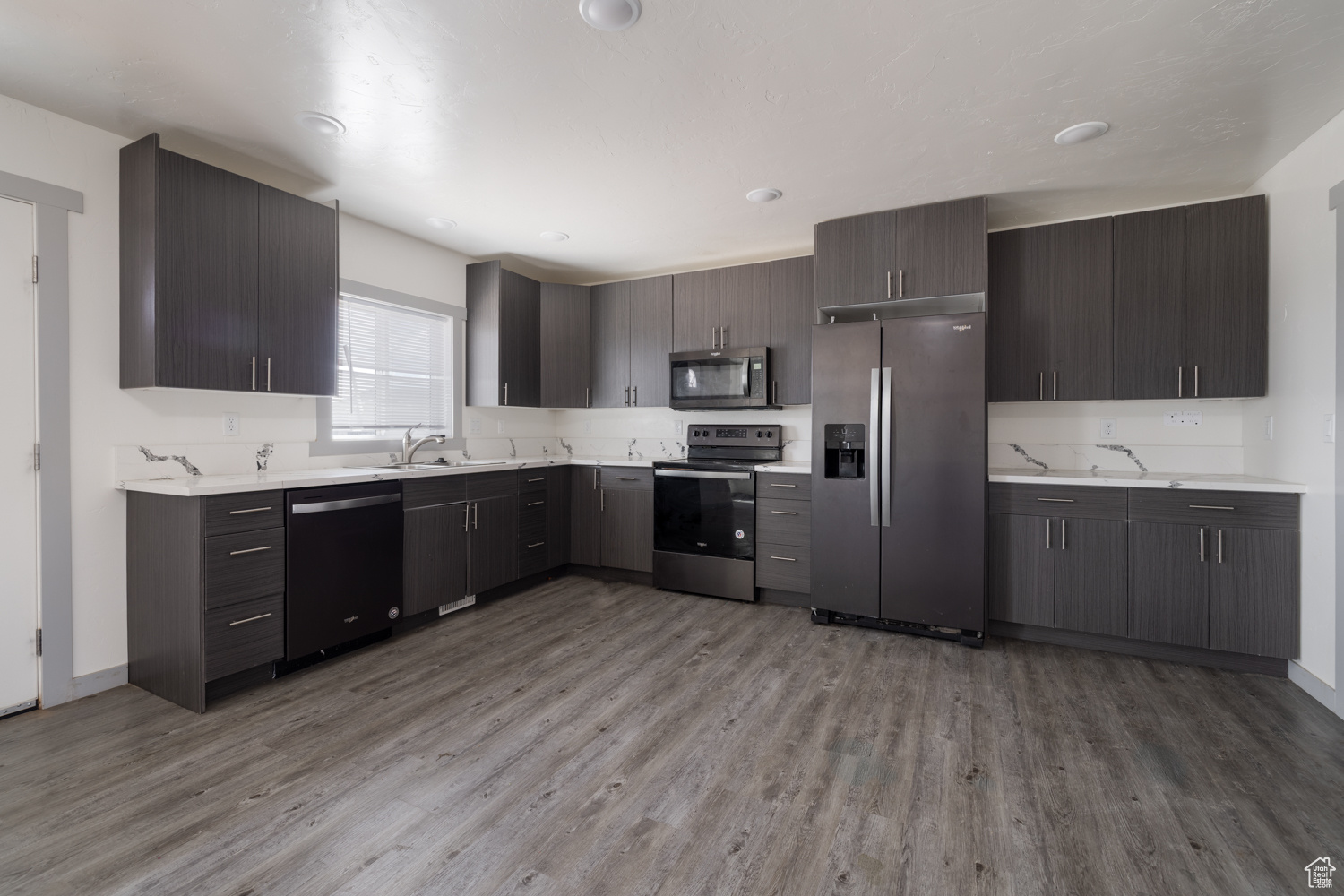 RIVER HEIGHTS - Residential