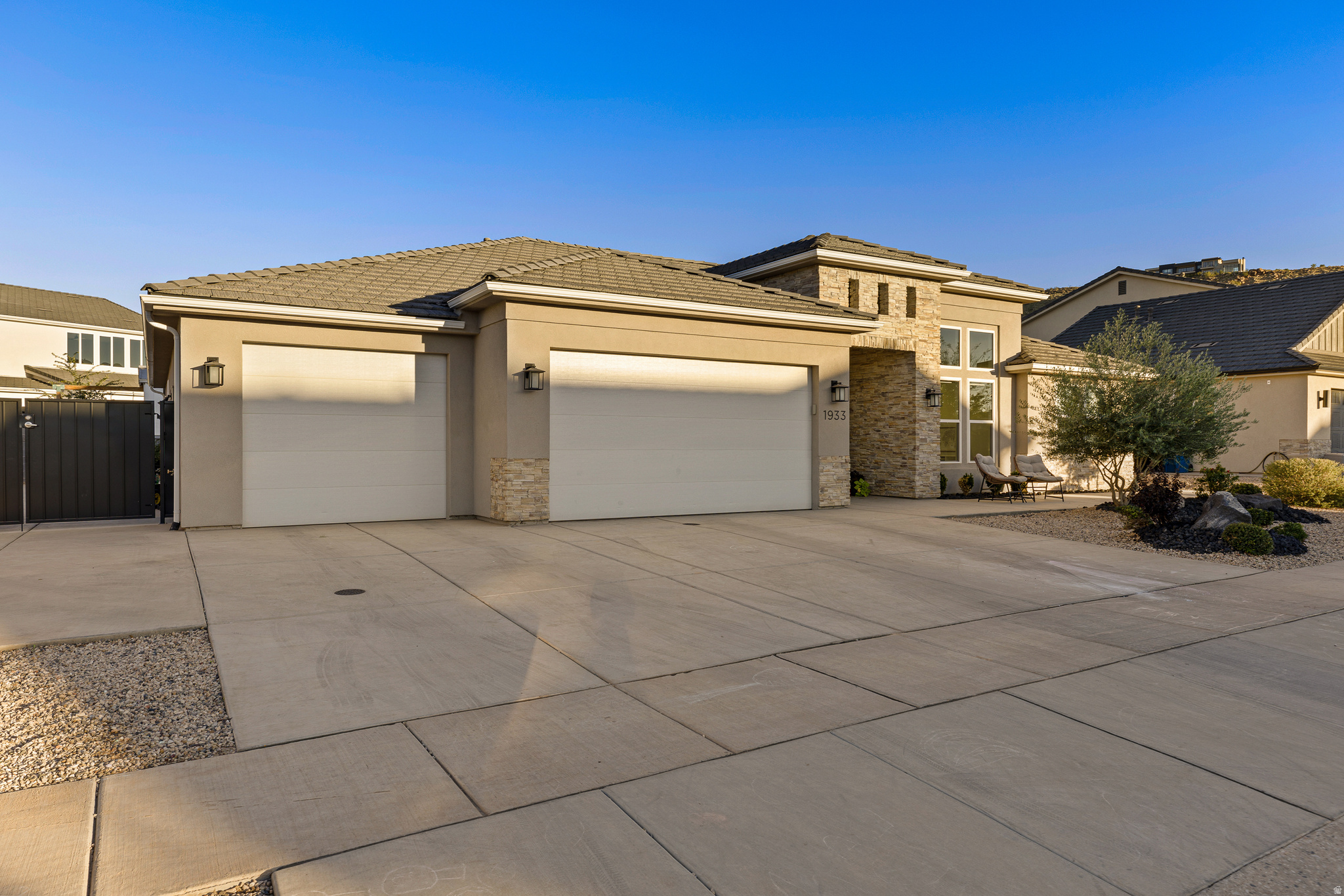 HERITAGE PLACE 2 - Residential