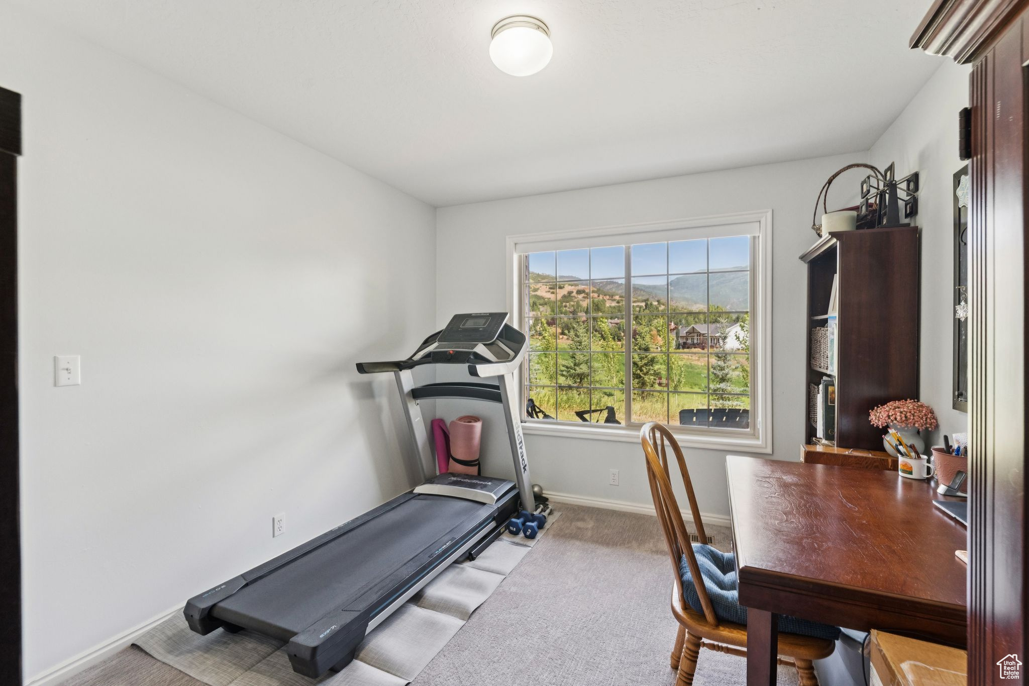 SWISS OAKS - Residential