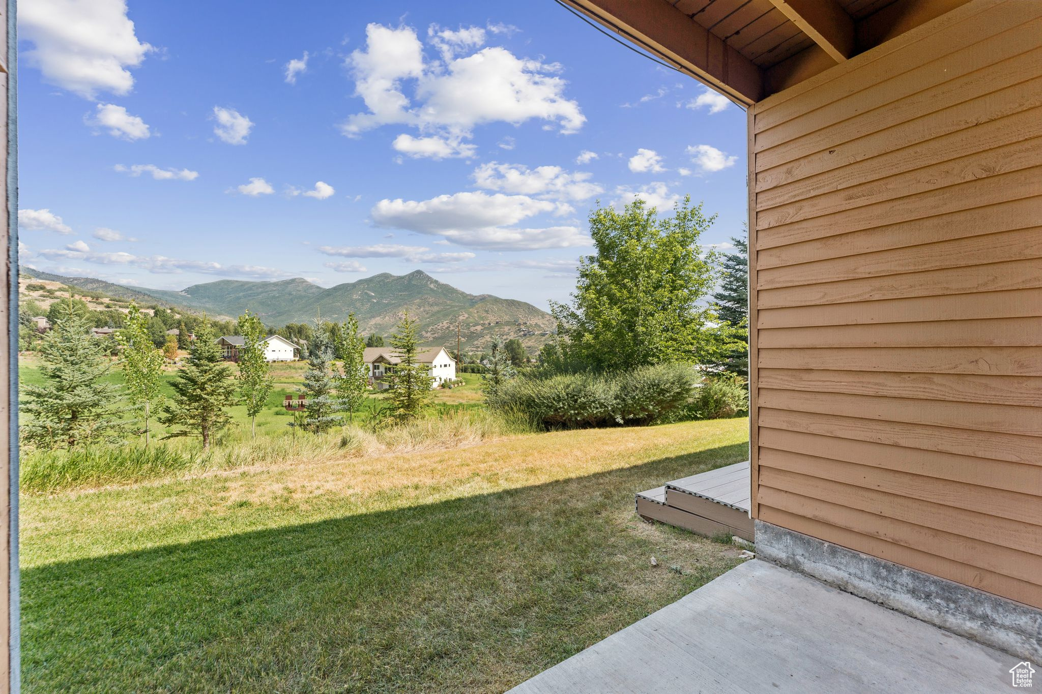 SWISS OAKS - Residential