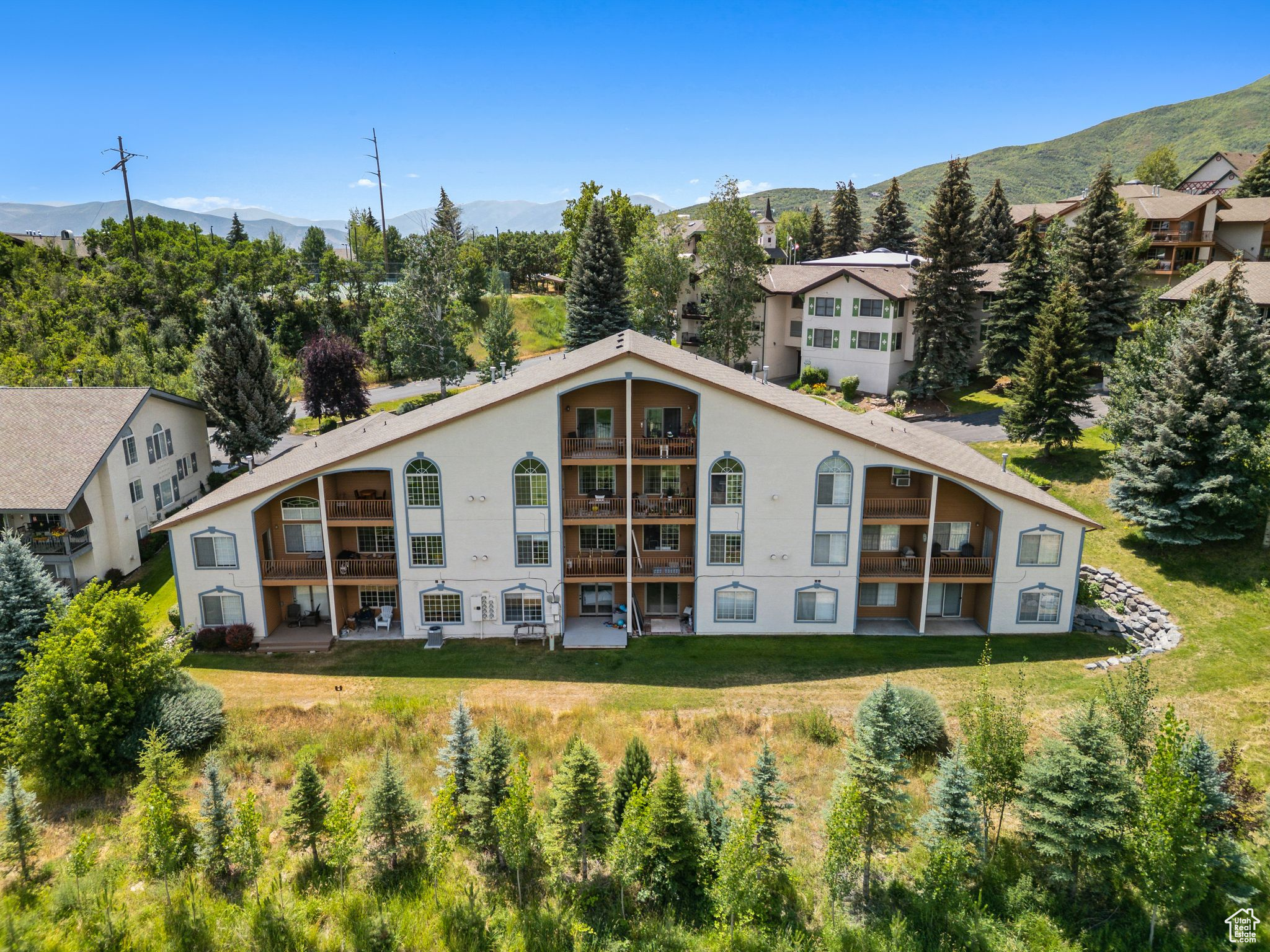 SWISS OAKS - Residential