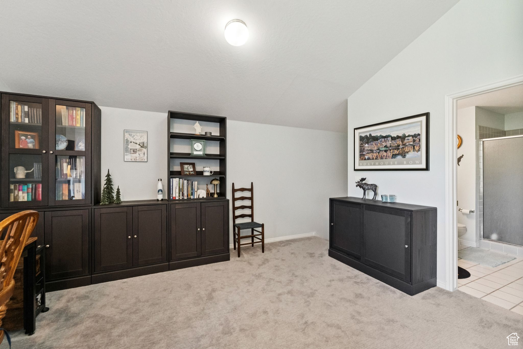 SWISS OAKS - Residential