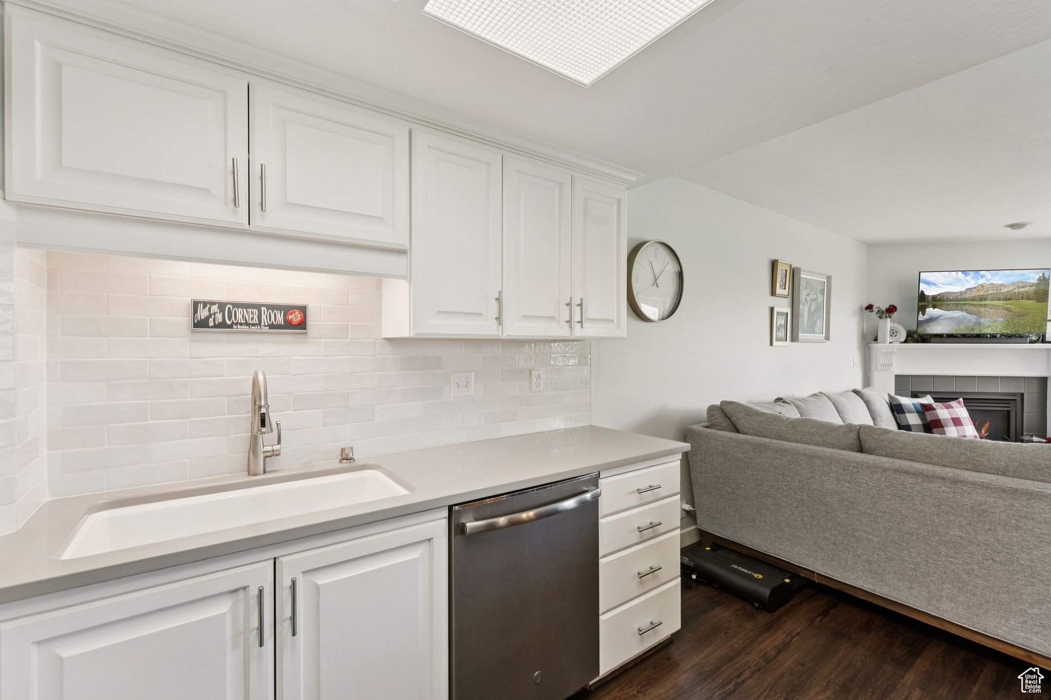 SWISS OAKS - Residential