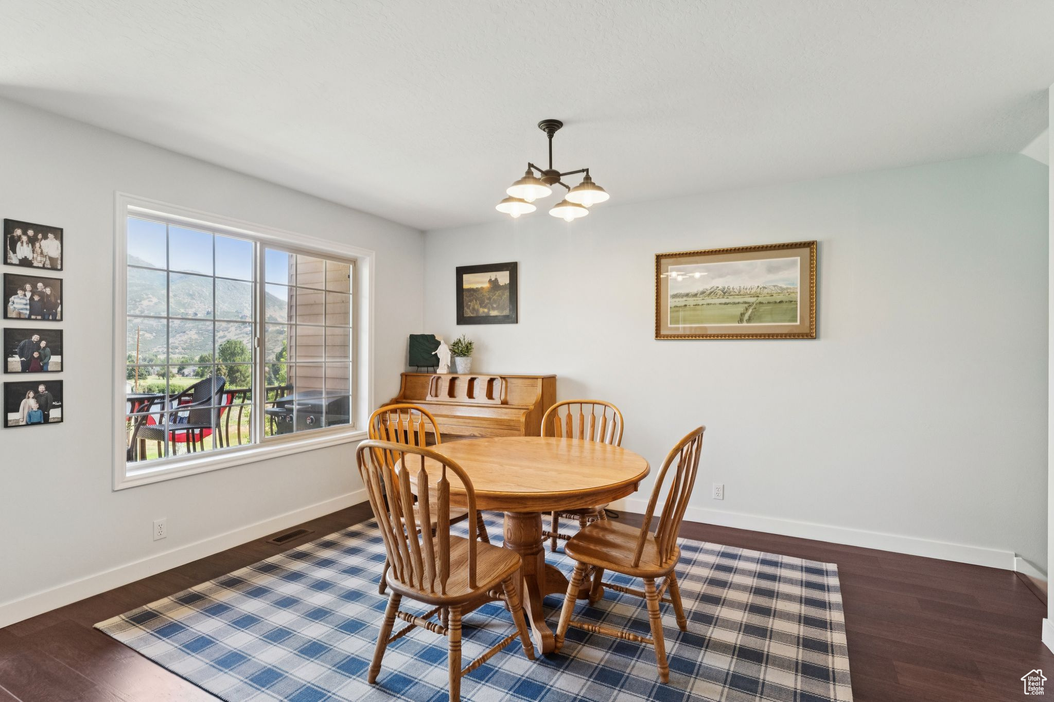 SWISS OAKS - Residential