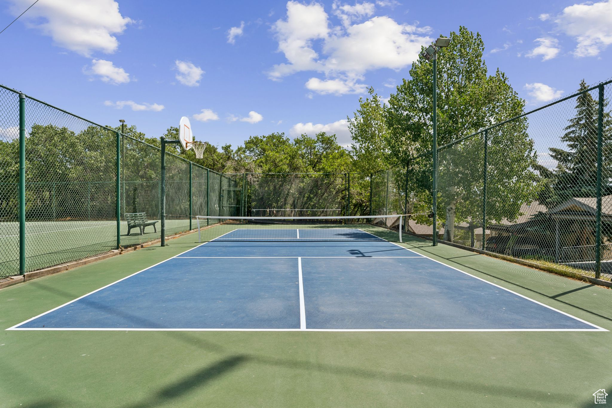 SWISS OAKS - Residential