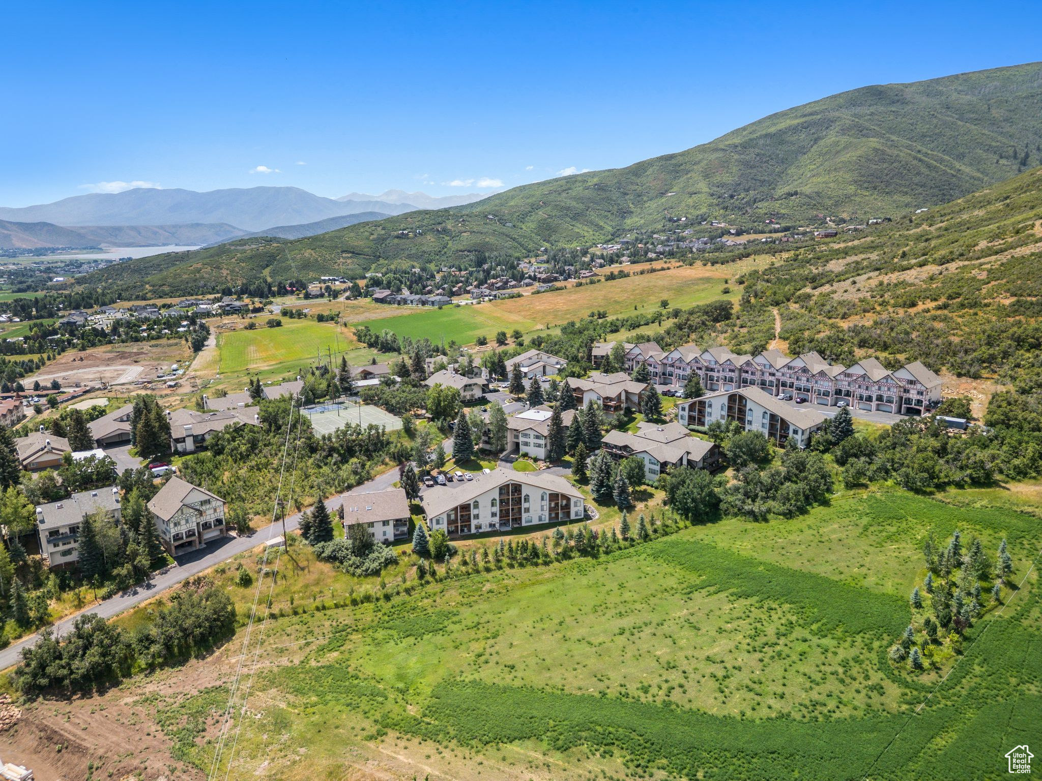SWISS OAKS - Residential