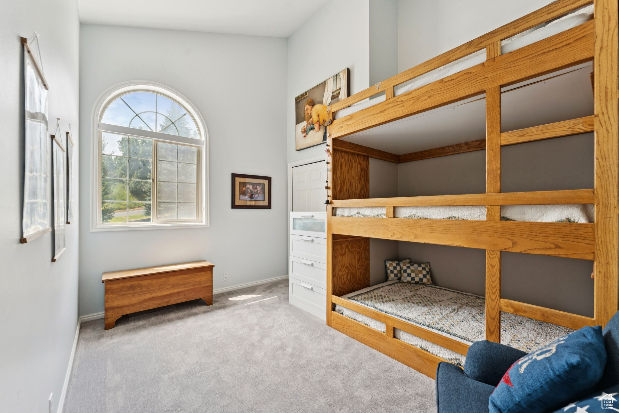 SWISS OAKS - Residential