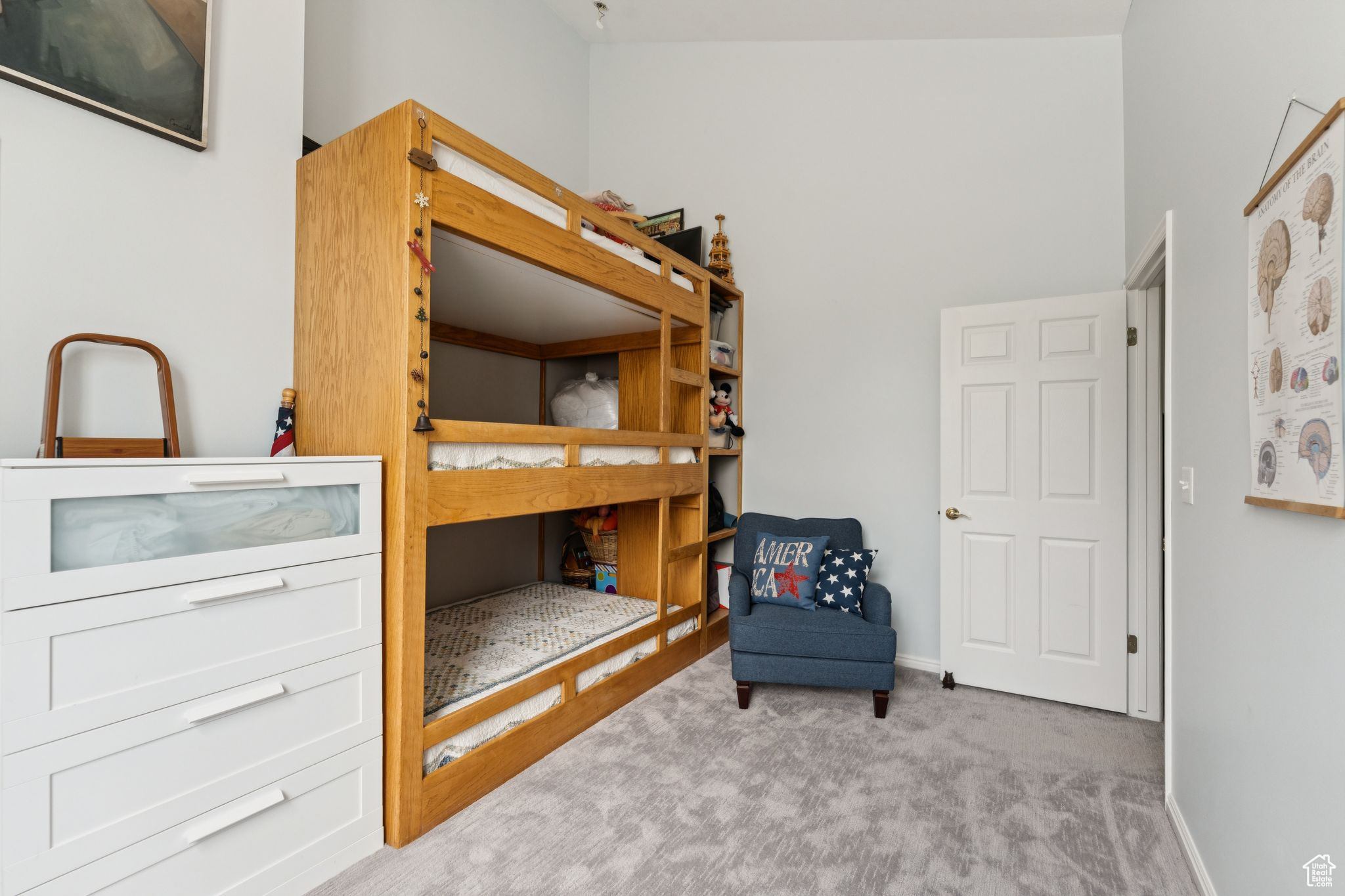 SWISS OAKS - Residential