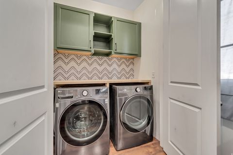 Tiny photo for 682 N 220 E, Salem, UT 84653 (MLS # 2158662)